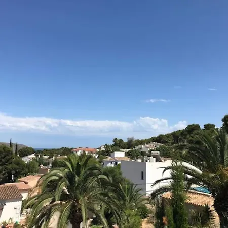 Moraira, Precioso Adosado Al Lado Del Mar *