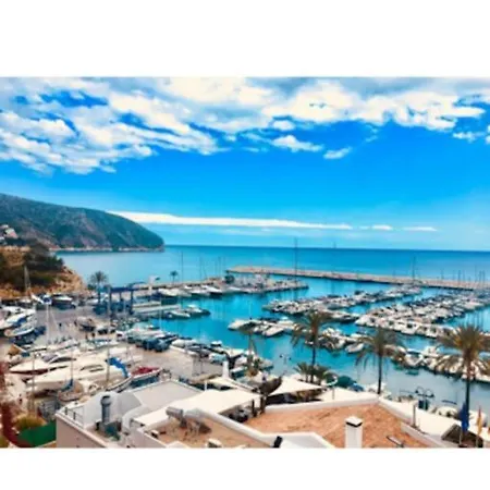 Moraira, Precioso Adosado Al Lado Del Mar
